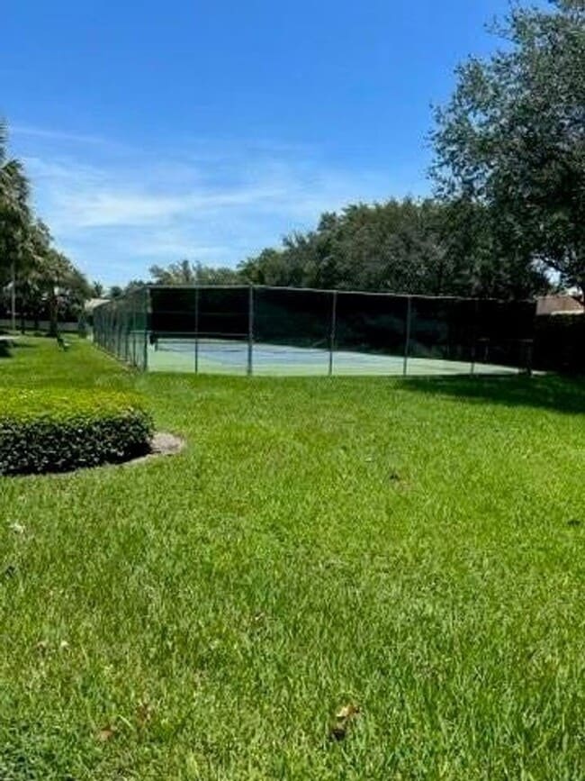 Photo - 406 Buttonwood Pl