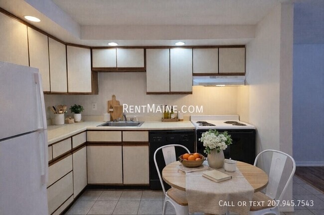 Photo - 20 Tall Pines Dr Unit 4