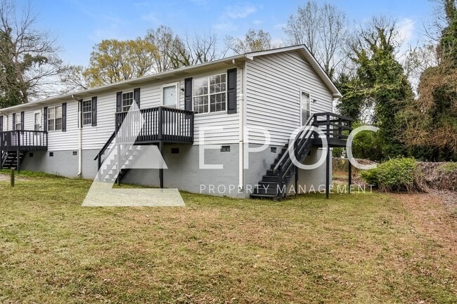 Photo - 638 S Elm St