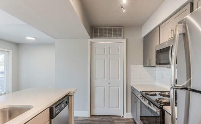 Photo - 1 bedroom in Webster TX 77598 Unit 1047