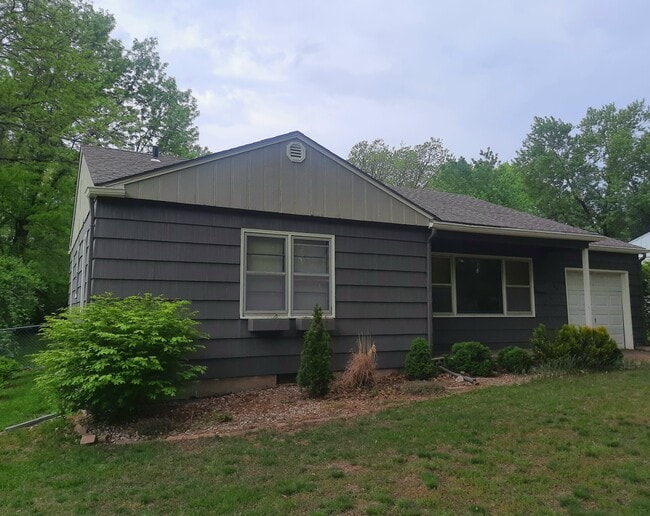 Building Photo - 315 Kansas St Rental