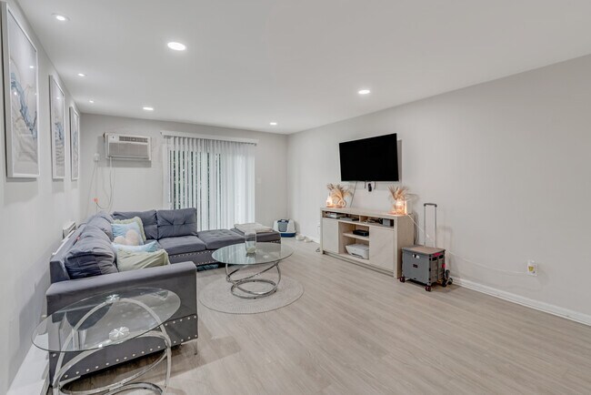 Photo - Llanerch Place Apartments