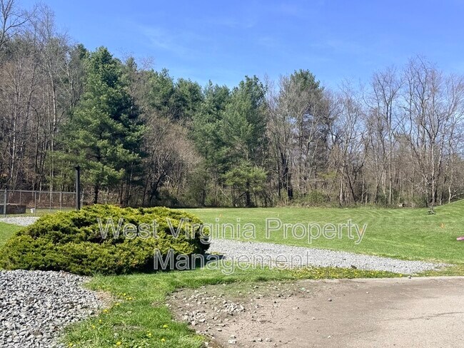 Photo - 82 Beagle Club Rd Unit 16