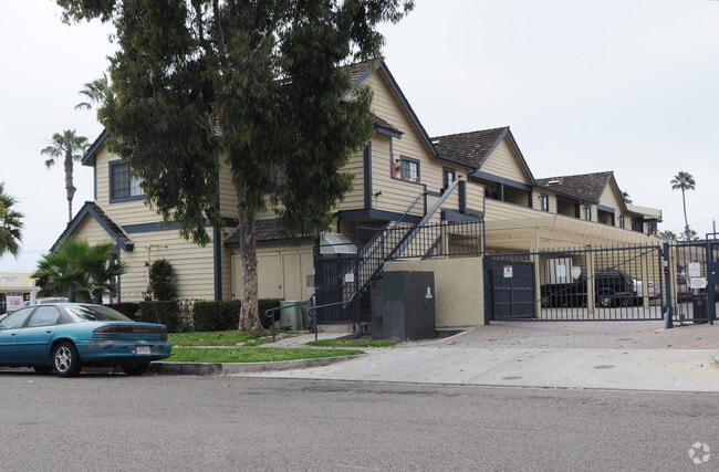 Photo - 502-508 Sportfisher Dr