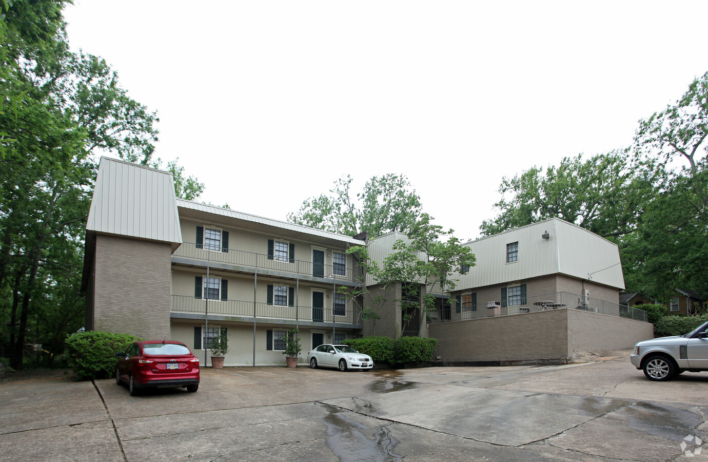 Exterior - Belhaven Heights Apartments