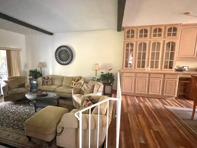 3 Foxhill Ct