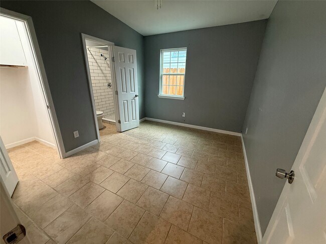 Photo - 2909 King St Unidad D