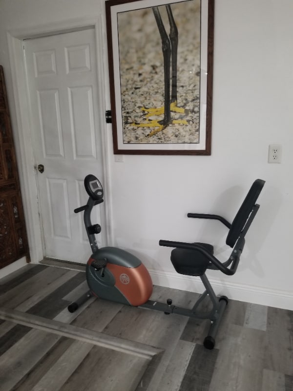 Photo - 1585 Maxwell Ln