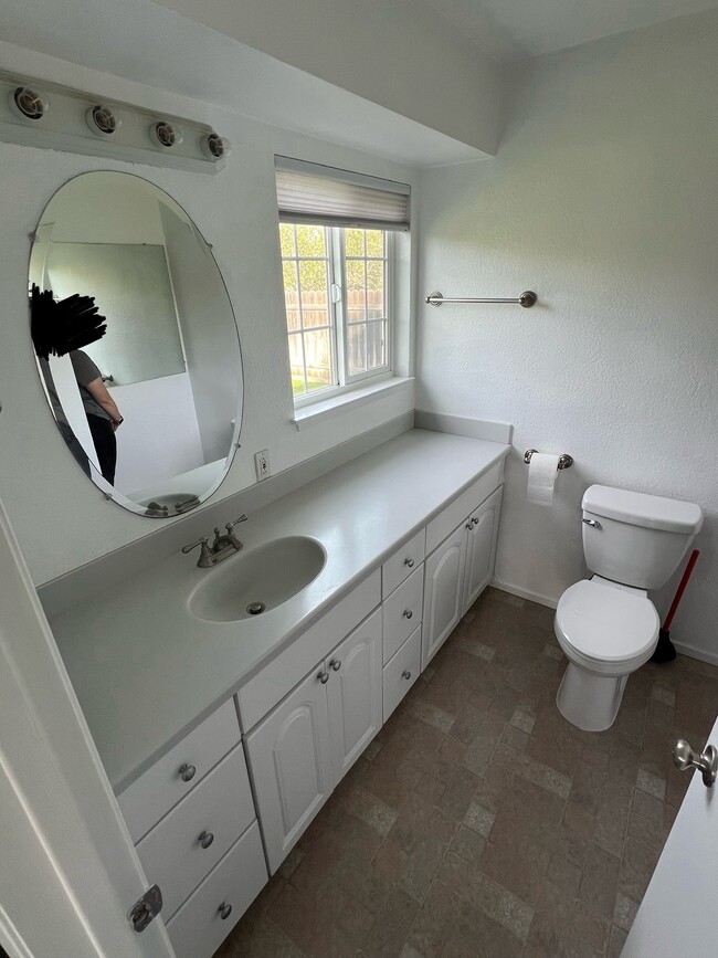 Photo - 7794 20 1/2 Ave