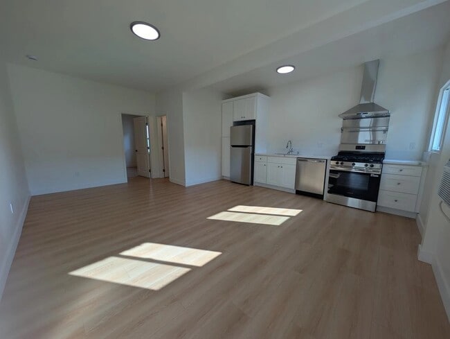 133 N Reno St Unit 201