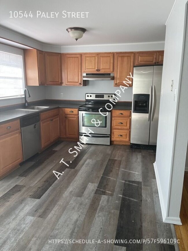 Building Photo - 10544 Paley St