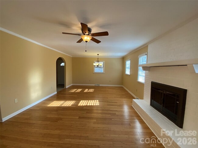 Photo - 203 Ratchford Farm Rd