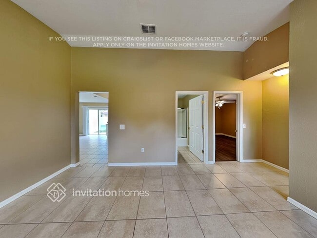 Photo - 703 Martin Ln