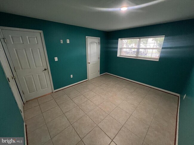 Photo - 8871 Dunstable Loop