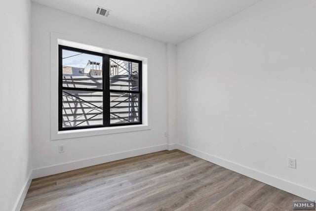 Building Photo - 189 Dayton Avenue Unit 205