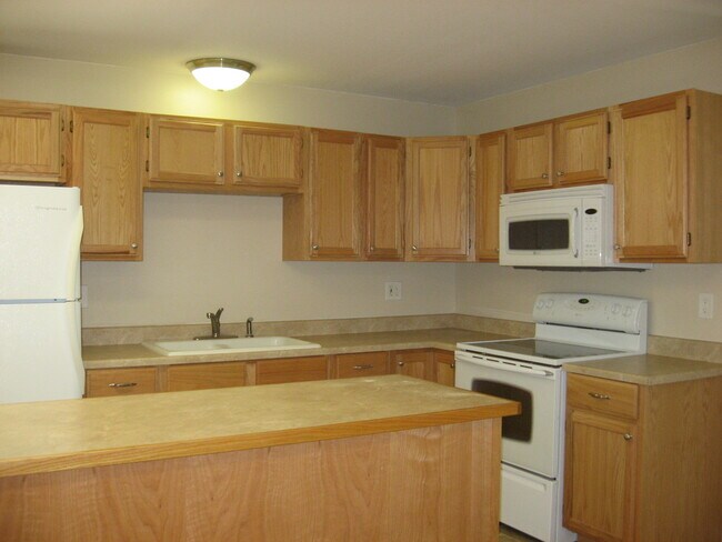 Kitchen - 930 N King St Unit 2