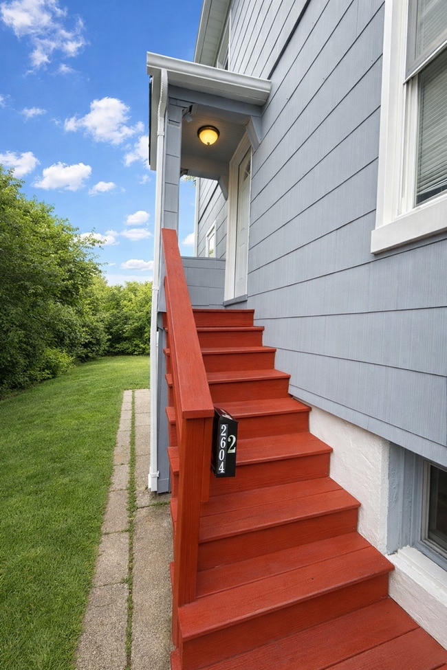 Building Photo - 2604 Hamilton Ave Unit 2604 Hamilton Apt 2 (RB)