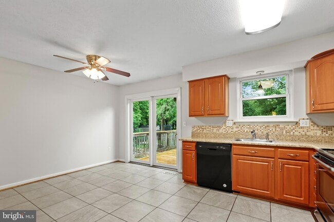 Photo - 7 Bertram Blvd