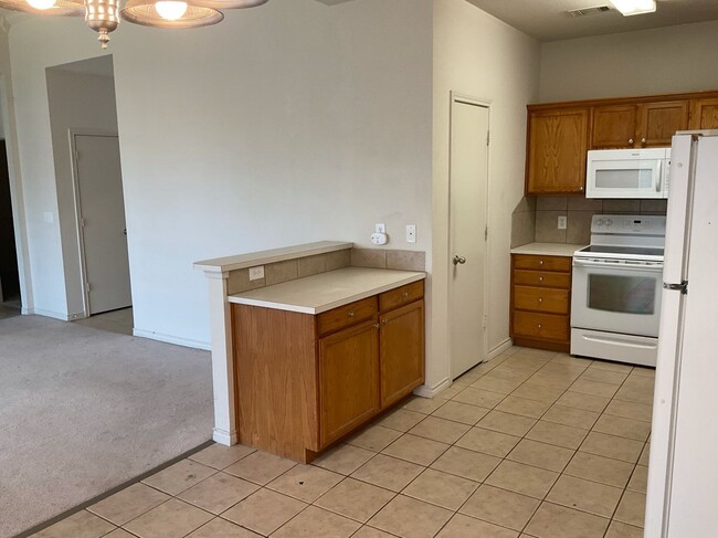 Photo - 800-804 Quarter Horse Trail Unit 800