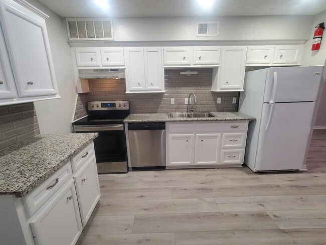 Photo - 12900 Walden Rd