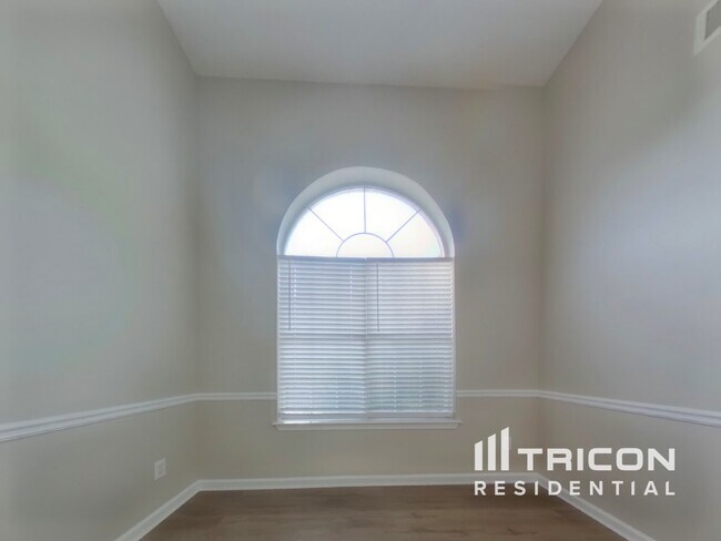 Photo - 1260 Wilkes Crest Dr NE House