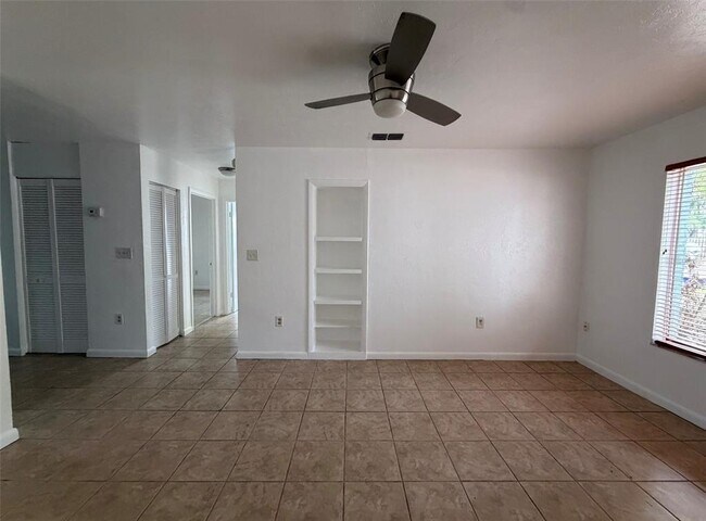 Photo - 1048 SW 6th Dr Unit B