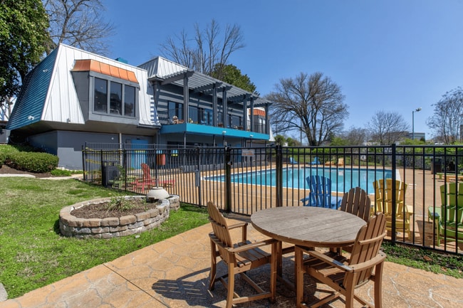 Building Photo - Highland on Briley