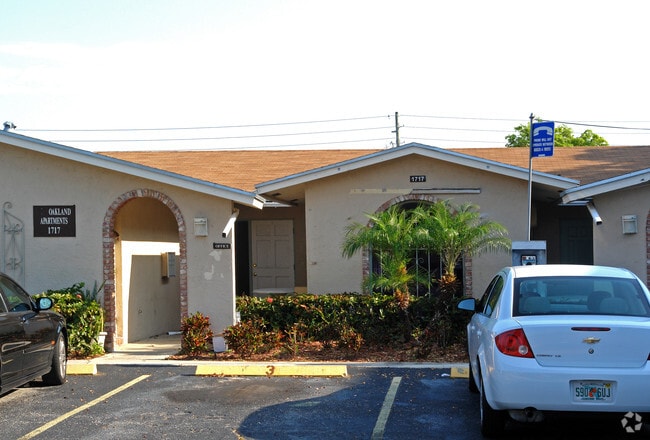 Oakland Park Villas Apartments For Rent in Oakland Park