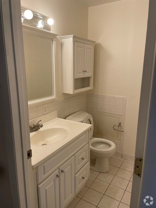 Building Photo - 11566 Framingham Dr Rental