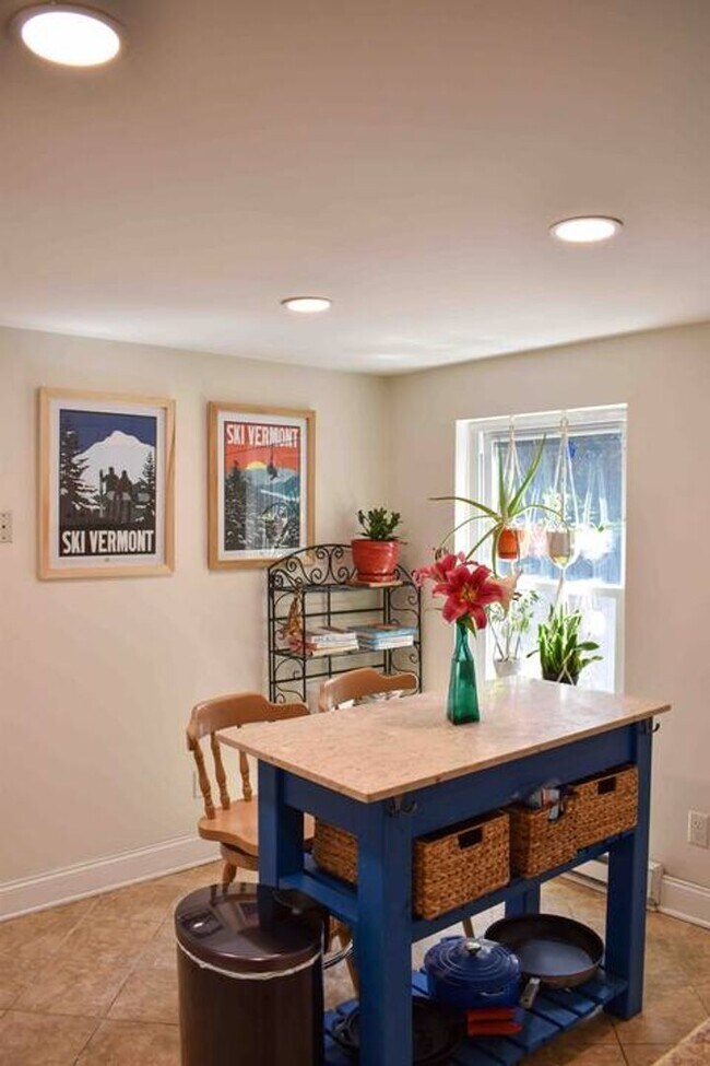 Photo - Furnished 3 bed 2 Bath Townhouse! Malta NY