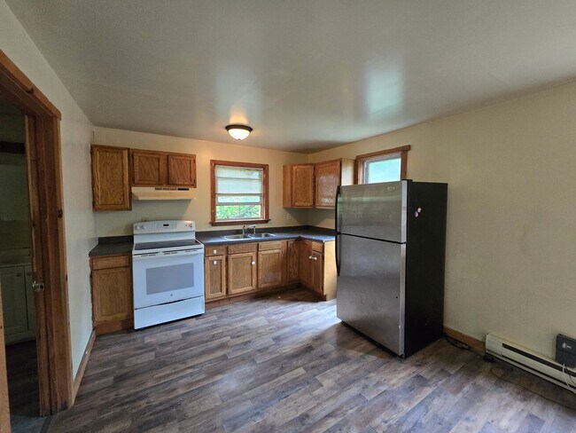 Building Photo - 80 Hillside Ave Unit 1 Rental