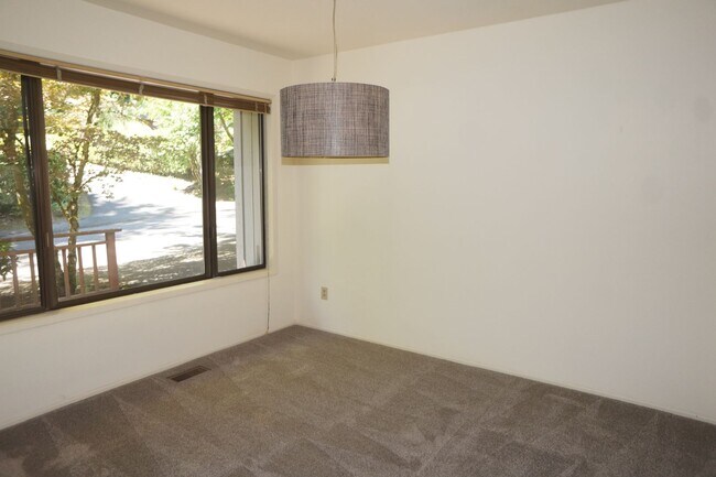 Photo - SW Portland 2 bedroom house for rent