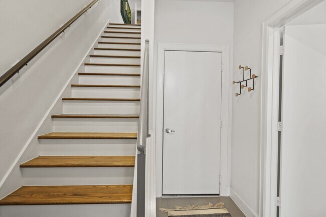 Photo - 1739 Eado Point Ln
