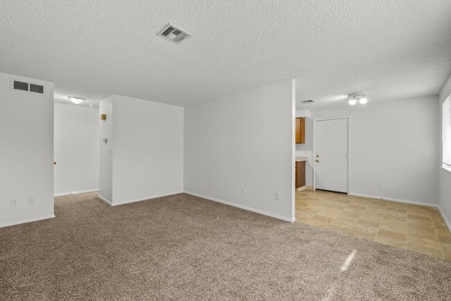 Photo - Charming townhome centrally located with great access to the Greenbelt and BSU!