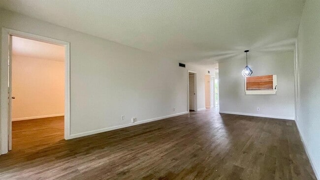 Building Photo - 1801 NW 75th Ave Unit 211 Rental