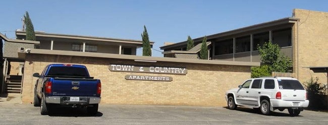 Town & Country Apartments - Town & Country Apartments