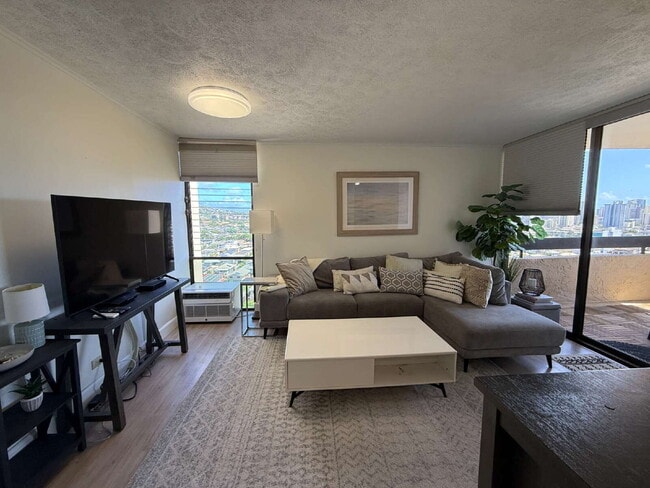 Photo - Fully Furnished 2BD/1BA w/ Diamond Head View – Renovated, Parking, In-Unit W/D Unit #1403