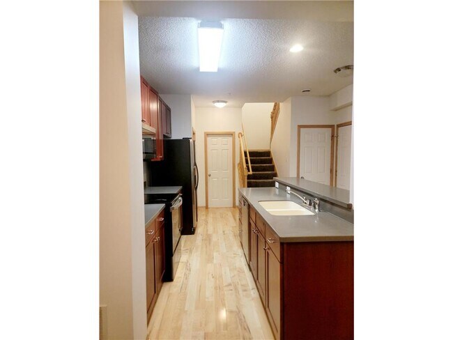 Photo - 3049 Chamberlain St