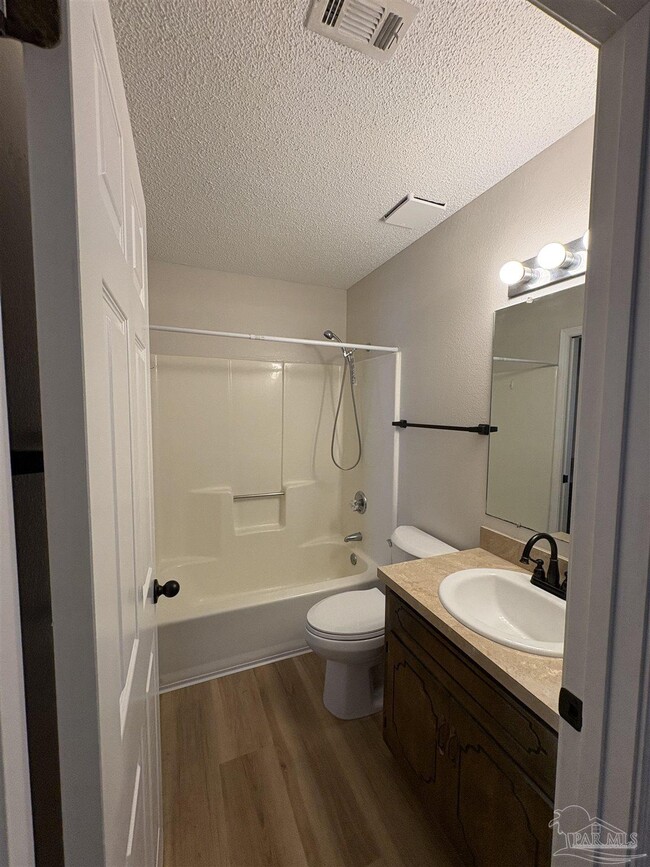 Photo - 7098 Moran Ln