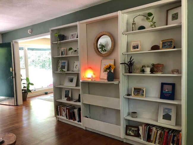 Photo - Three Bedroom 1.5 Bath Home in Great Location in NW Orman Leigh Estates