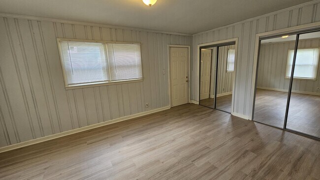 Photo - 900 Leigh Ave