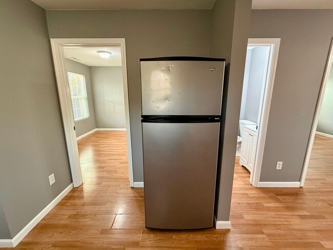 Photo - Lenoir City 37771 - Duplex, 2 bedroom, 1 bath unit - Contact Chad Weeks 865-567-6193