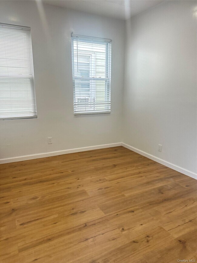 Photo - 108-69 50th Ave