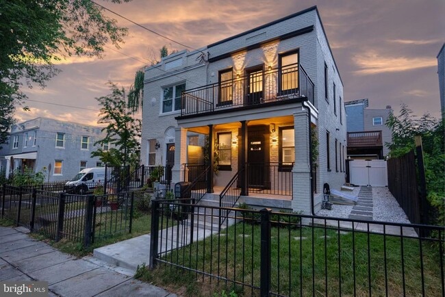 Photo - 6314 7th St NW