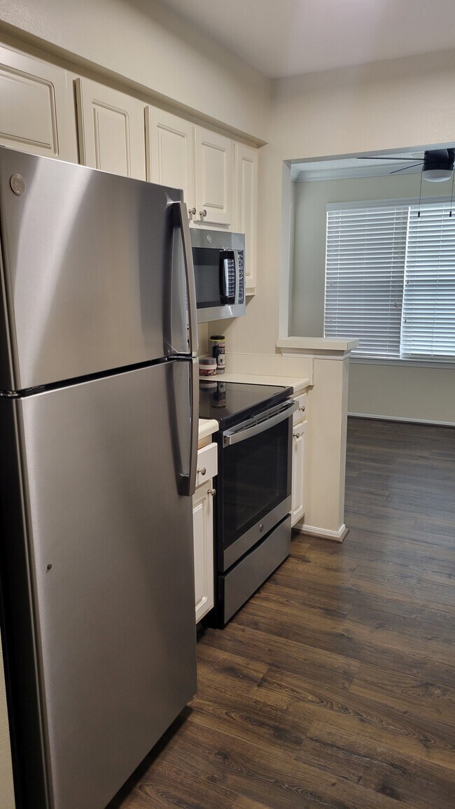 Photo - 12300 Apache Ave Unidad 206