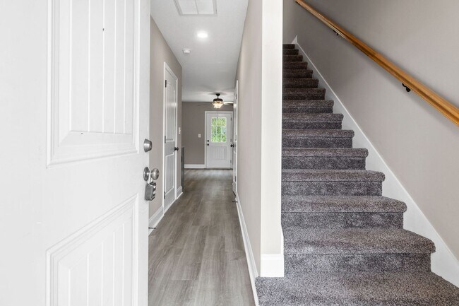 Photo - 1720 Manning Dr Unit 2