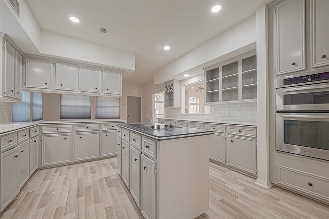 Photo - 1015 Sugar Lakes Dr