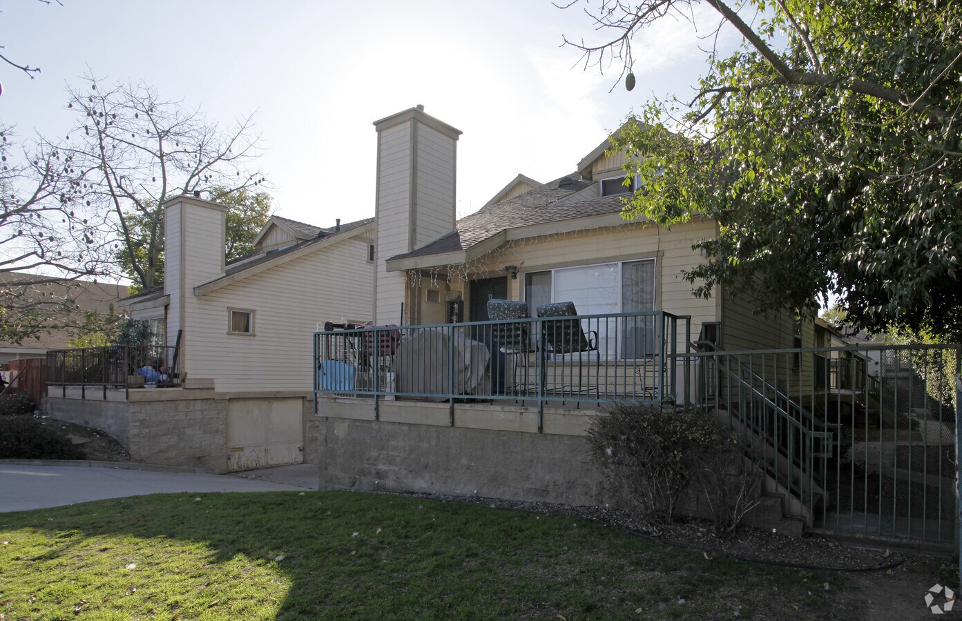 Photo - 220 W Truslow Ave