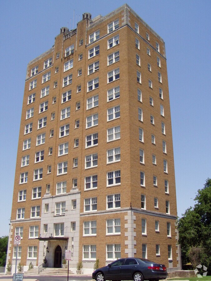 View from Forest Park Boulevard - Forest Park Apartments