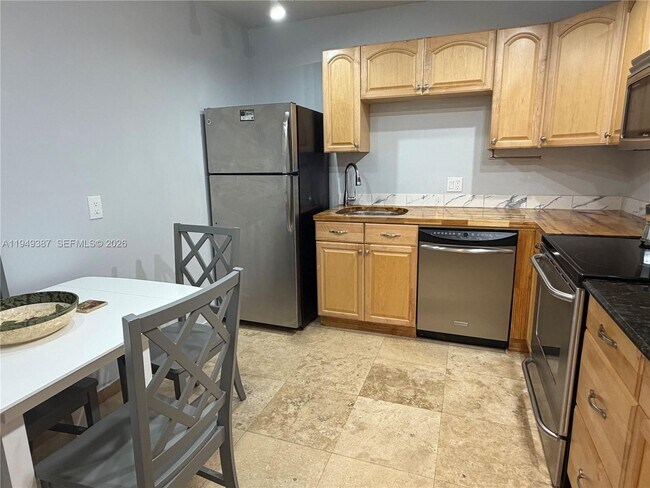 Photo - 2801 NE 183rd St Unit 111W